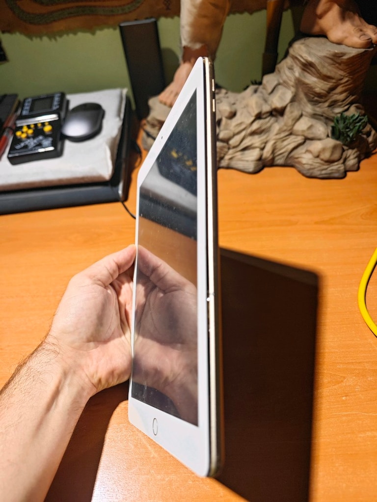 Apple iPad Air 5 Nesil A1822 Kusurlu - 5