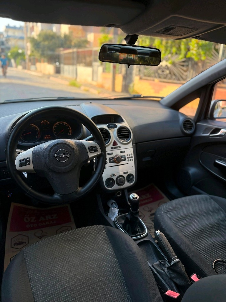 Opel Corsa 1.2 - 3