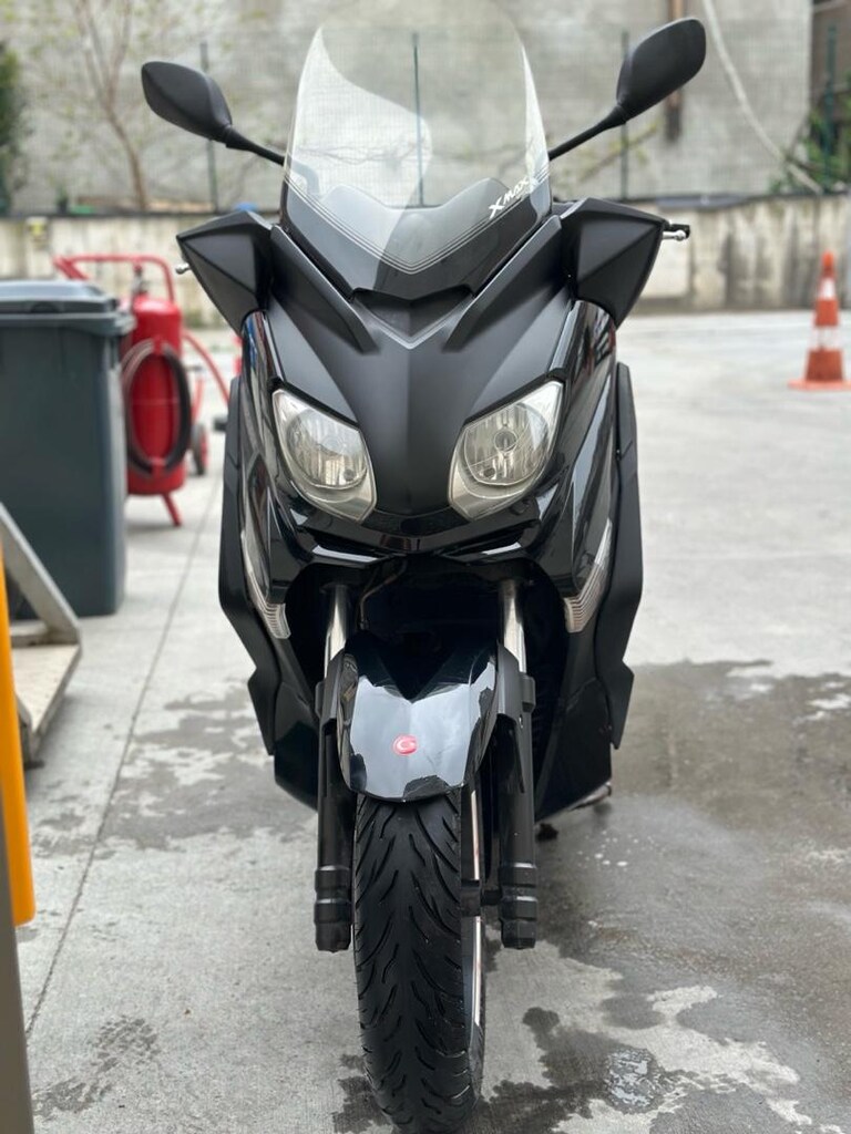 YAMAHA XMAX 250 - 19