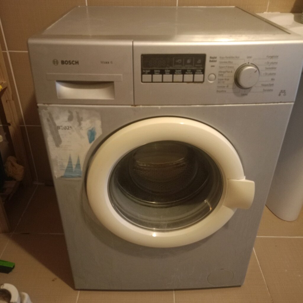 Bosch marka 6 kilo çamaşır makinesi çalışır durumda - 4
