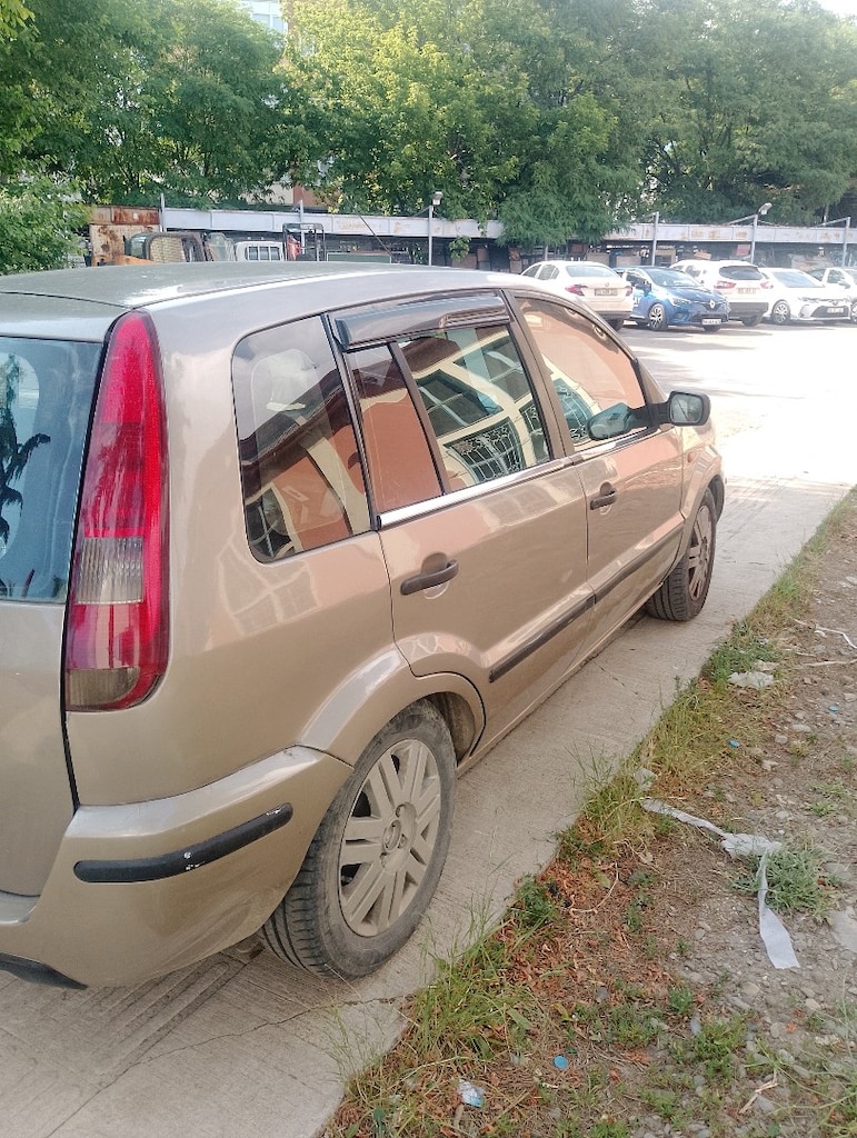 memurdan Ford fussion benzin +LPG satılık araç - 2