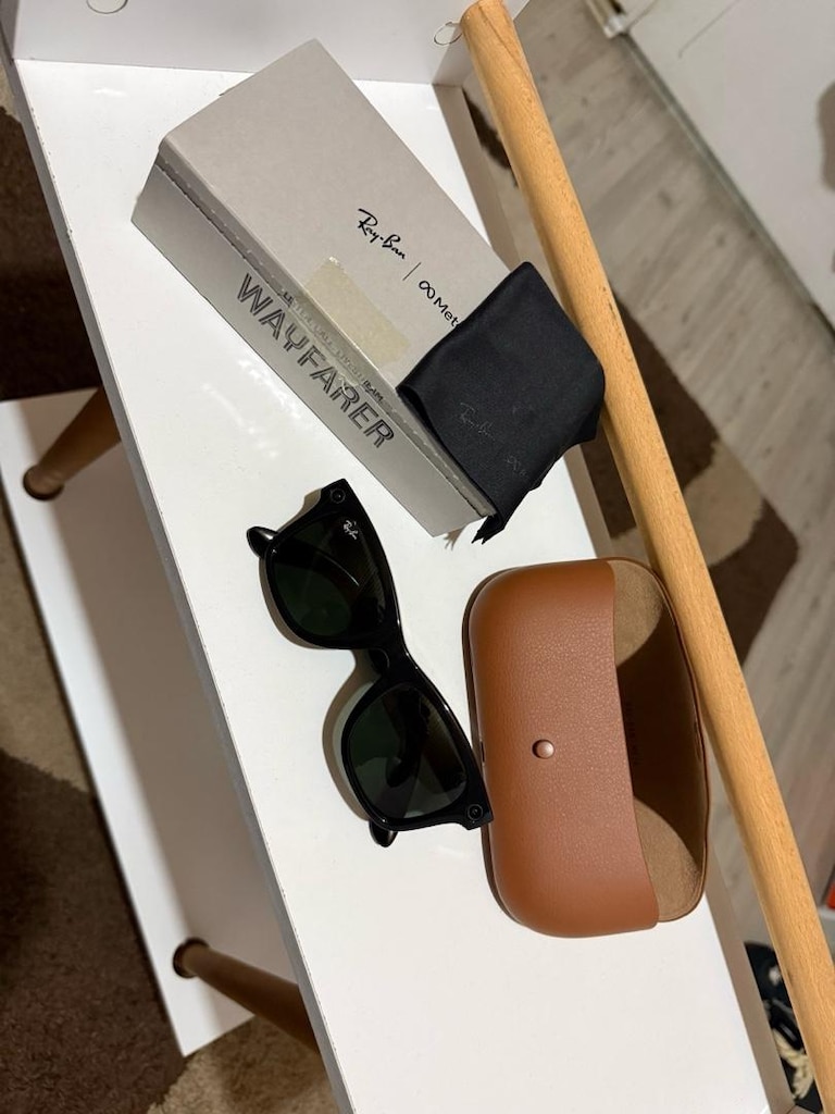 Meta Ray-Ban Wayfarer Akıllı Gözlük – Temiz ve Sorunsuz