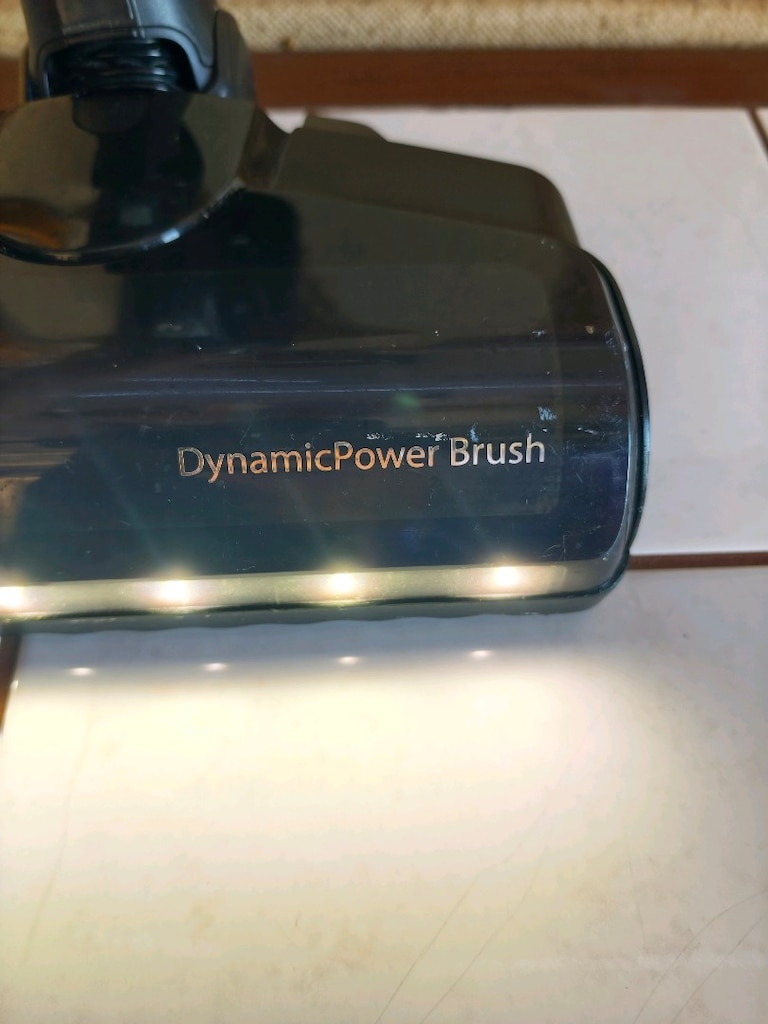 Bosch Unlimited Serie 6, 7 veya 8 şarzlı süpürgeler bir DynamicPower B - 11