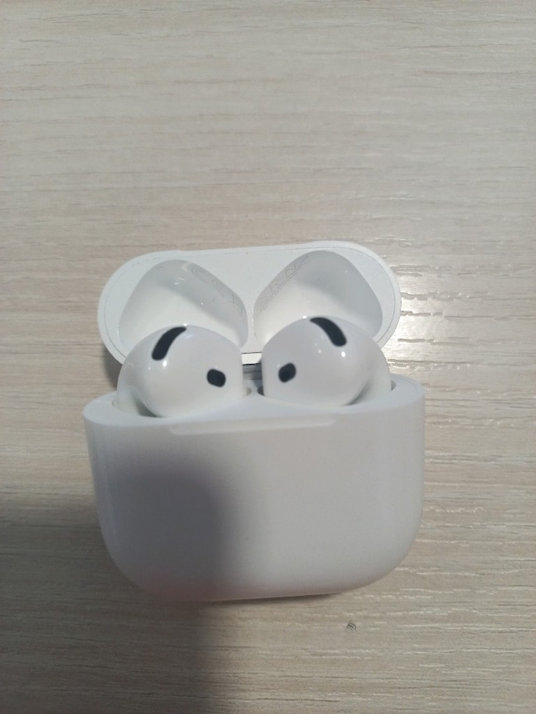 Airpods 4 Anc tertemiz kutu+fatura var ocak 2027 garantisi var TR