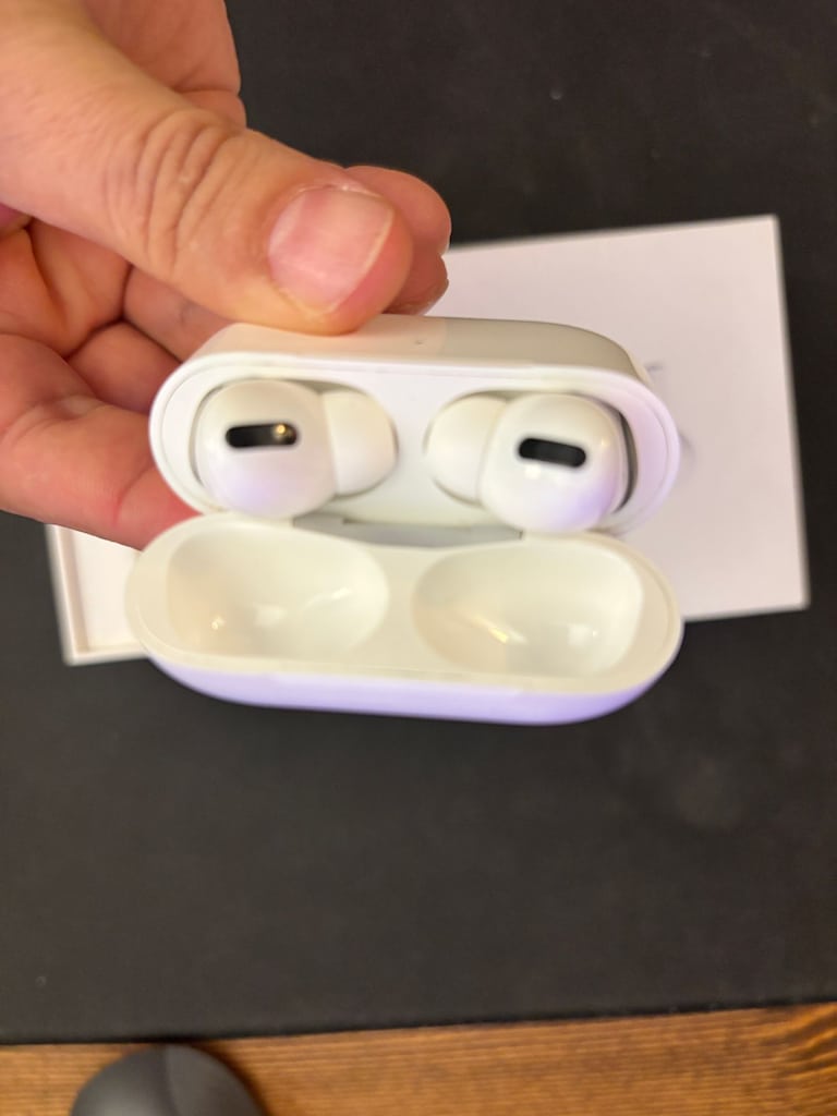 Apple AirPods Pro (1. Nesil - MagSafe Şarj Kutulu) Orijinal Kutulu - 3