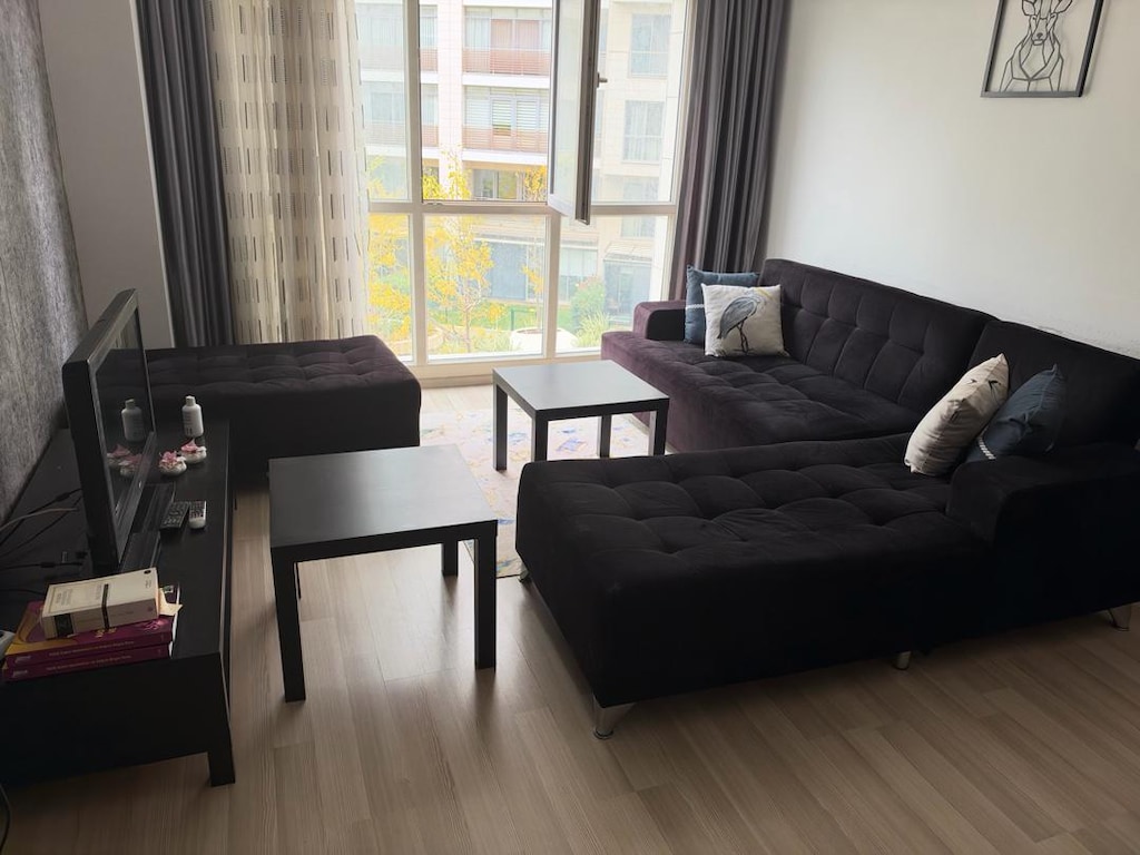 Puflu Köşe Koltuk Takımı + TV Ünitesi + 2 Sehpa – Komple Salon - 4