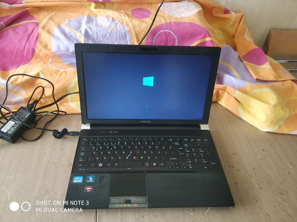 toşhiba 8 GB rem 128 ssd Windows 10 yüklü temiz laptop - 9