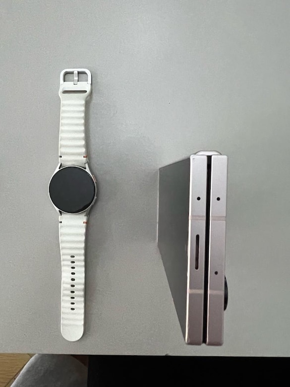 Samsung galaxy z flod 6 512 GB ve Watch 6 - 6