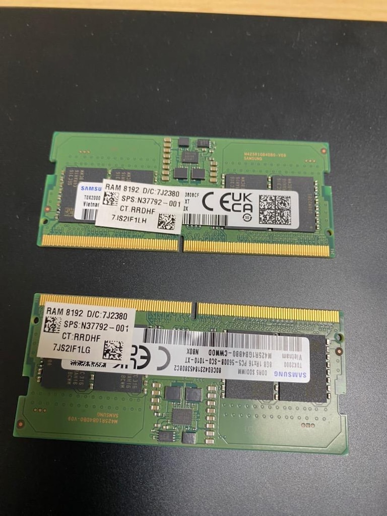 SAMSUNG 16 GB DDR5 - 3