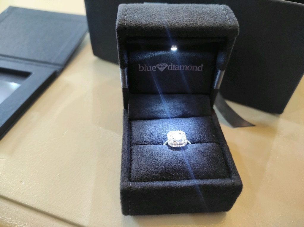 Blue Diamond Baget Pırlanta Yüzük