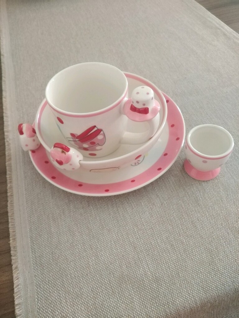 Kız çocuğuna yemek ve kahvaltı seti - 3