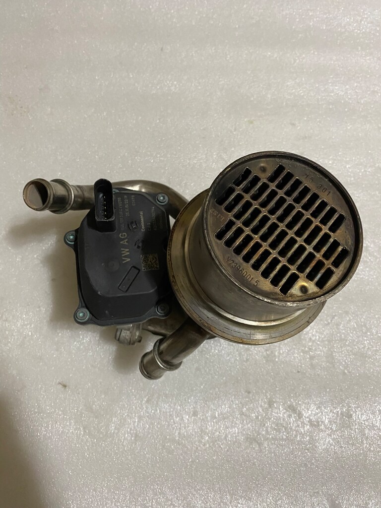 VW EGR valf soğutucu 04L131501C/ 04l131512D - 2