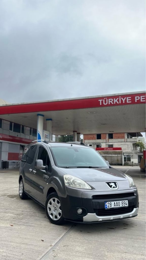 PEUGEOT PARTNER TEPEE PREMİUM 2010 - 2