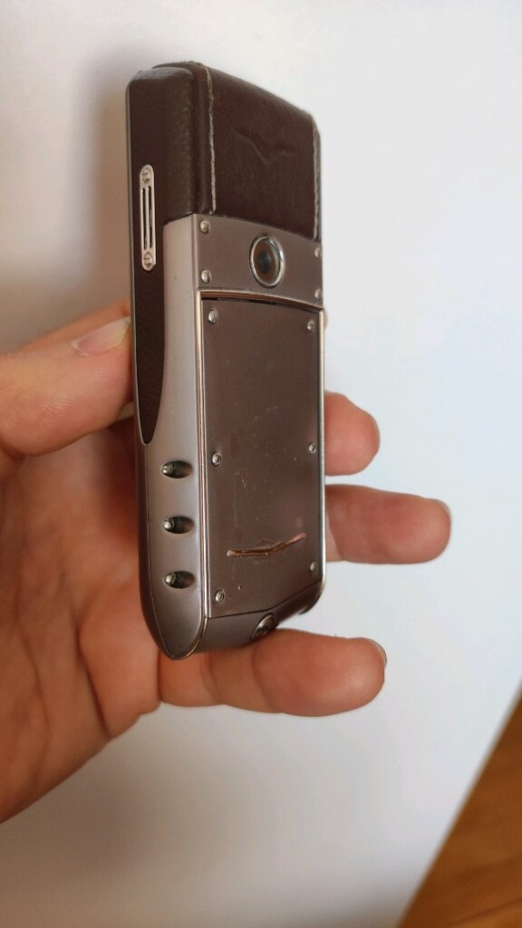 Vertu Signature - 4