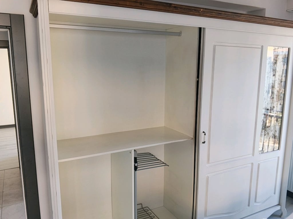 ACİL SATILIK Yatak odası takımı, yemek odadı takımı, 3 lü koltuk - 4