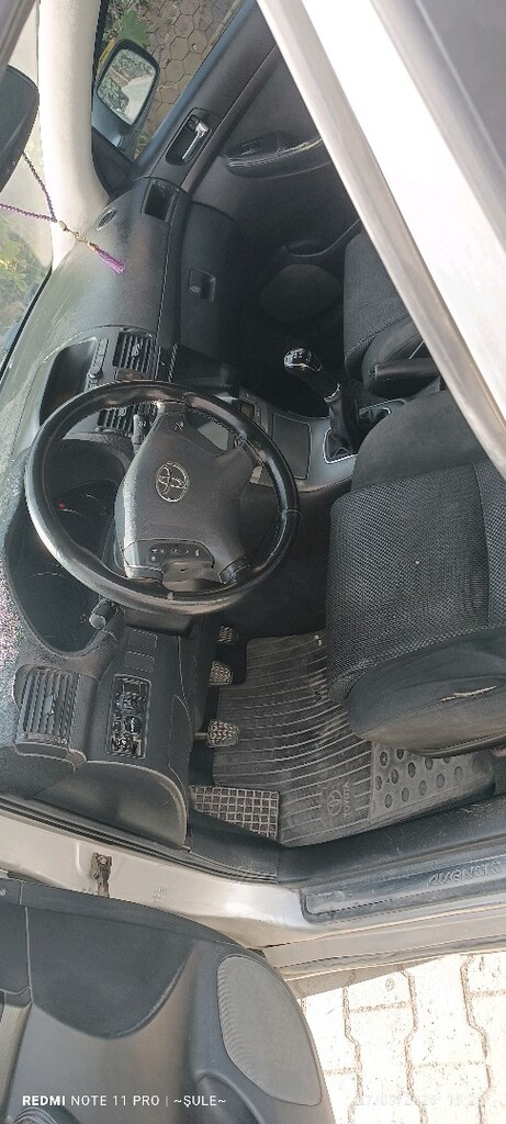 satılık temiz 2004 model Toyota Avensis - 7