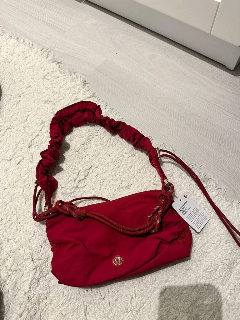 lululemon kırmızı omuz çantası - 2