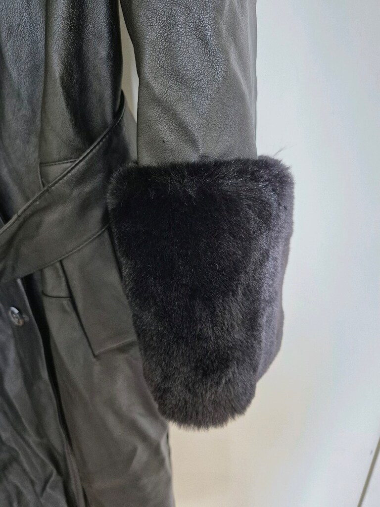 KÜRT GÖRÜNÜMLÜ DERİ KABAN - 2