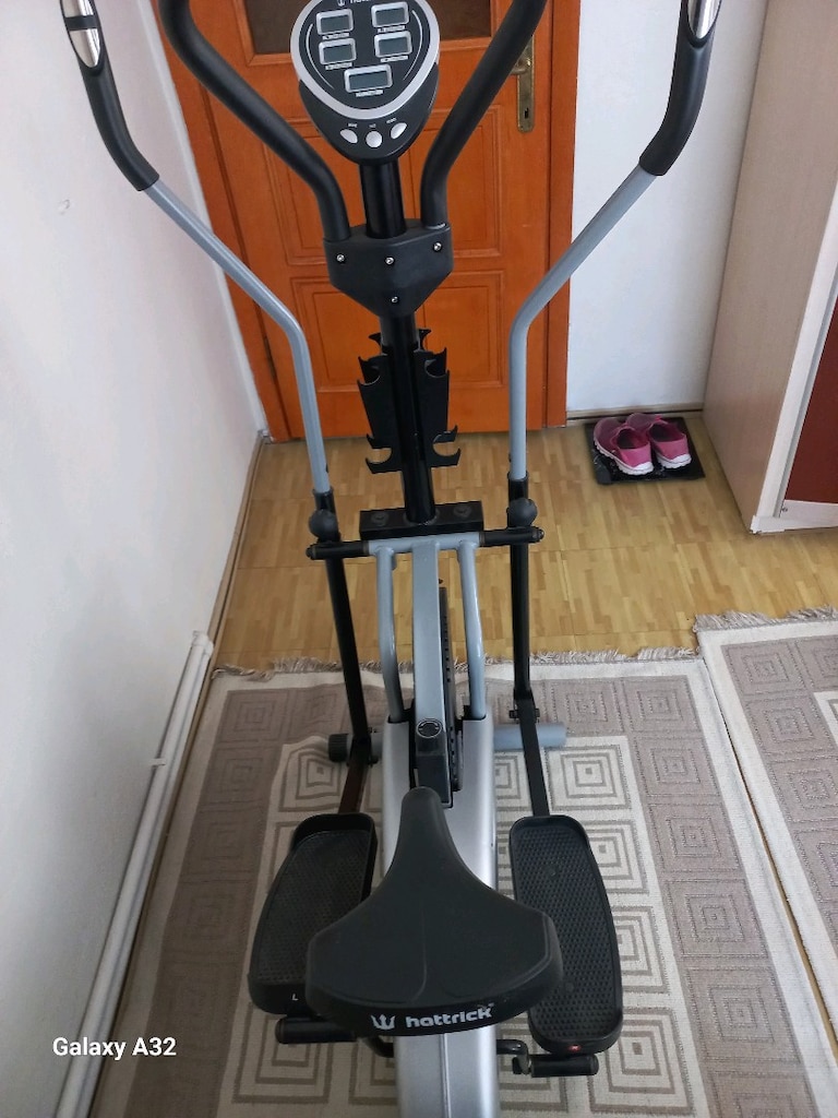 koşu bisikleti ve karın kası aleti, fitness topu - 3