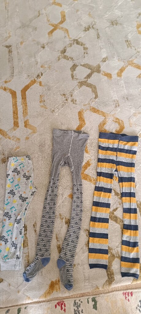 4 yaş alt ve 2 yaş üstler . Altlar 20 tl, Üstler 40 tl - 2
