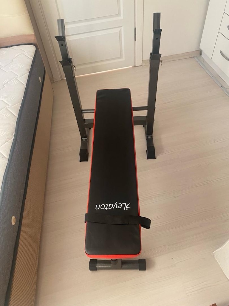 bench press ve agirlik seti