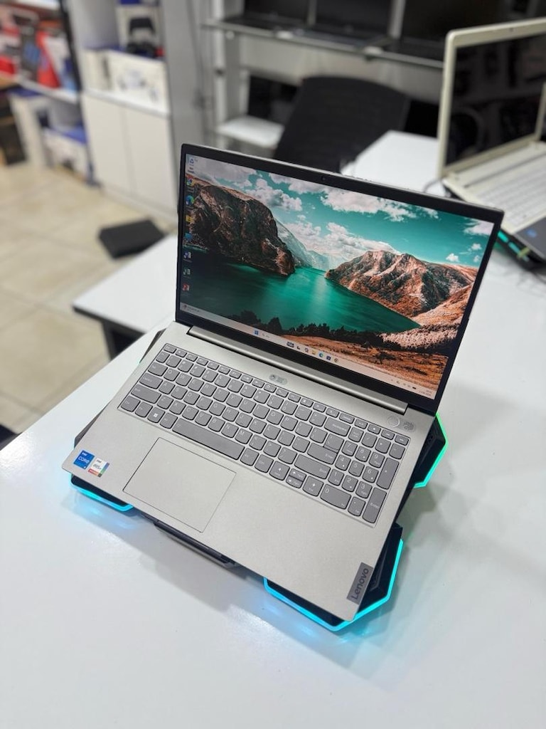 SIFIRINDAN FARKSIZ LENOVA THİNKBOOK LAPTOP İNTEL İ5 - 11