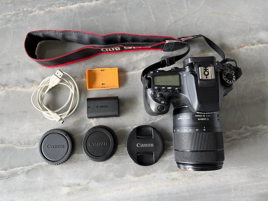 Canon EOS 80D Kamera ve Canon EFS 18-135 Nano IS USM lens - 6