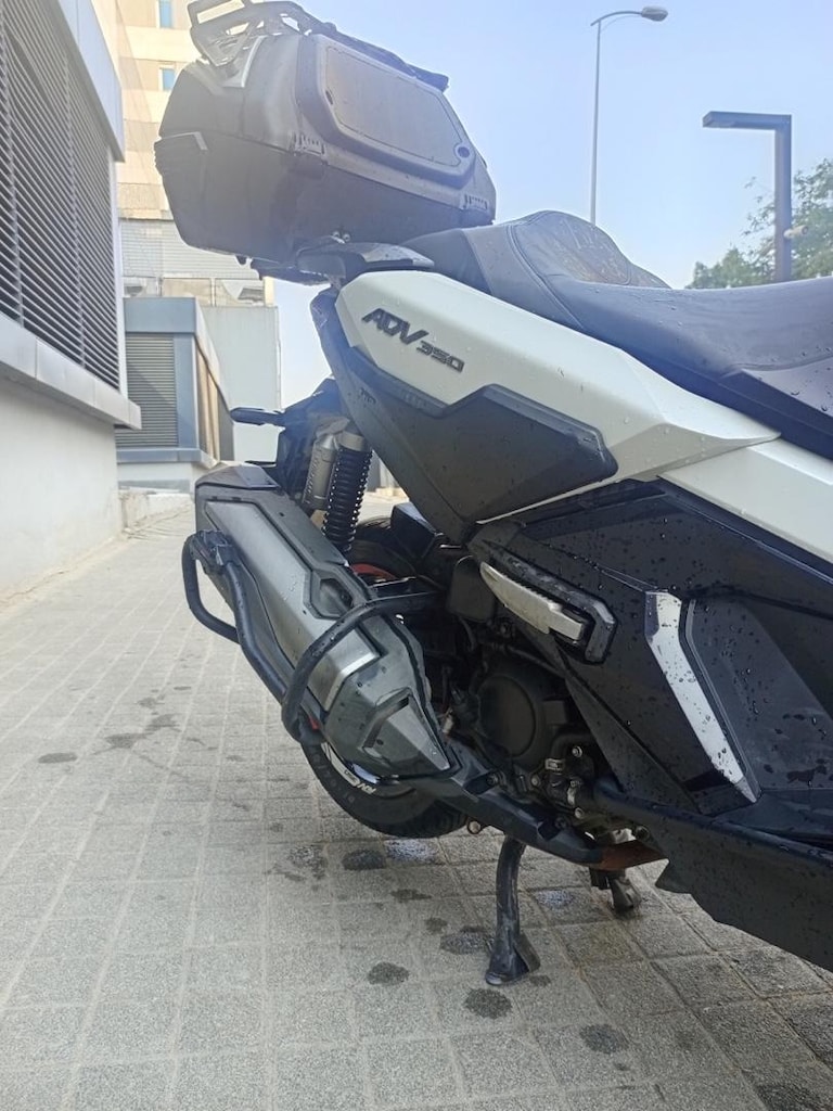Honda ADV350 - 11