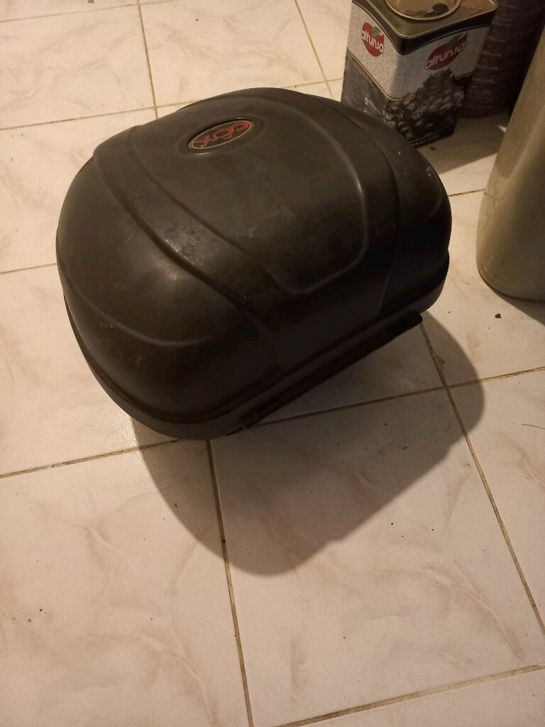 motosiklet arka cantasi saglam temiz - 2