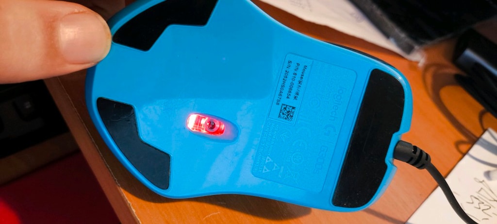 Logitech G300s kablolu optik oyuncu faresidir. - 3
