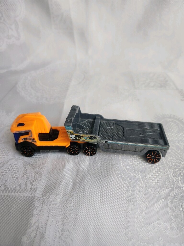 hotwheels trackın trucks chopter chase kamyon takibi taşıyıcı tır 2012 - 5