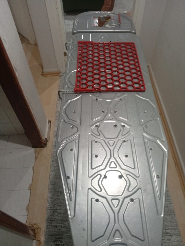 çok az kullanılmış tertemiz ütü masası - 7