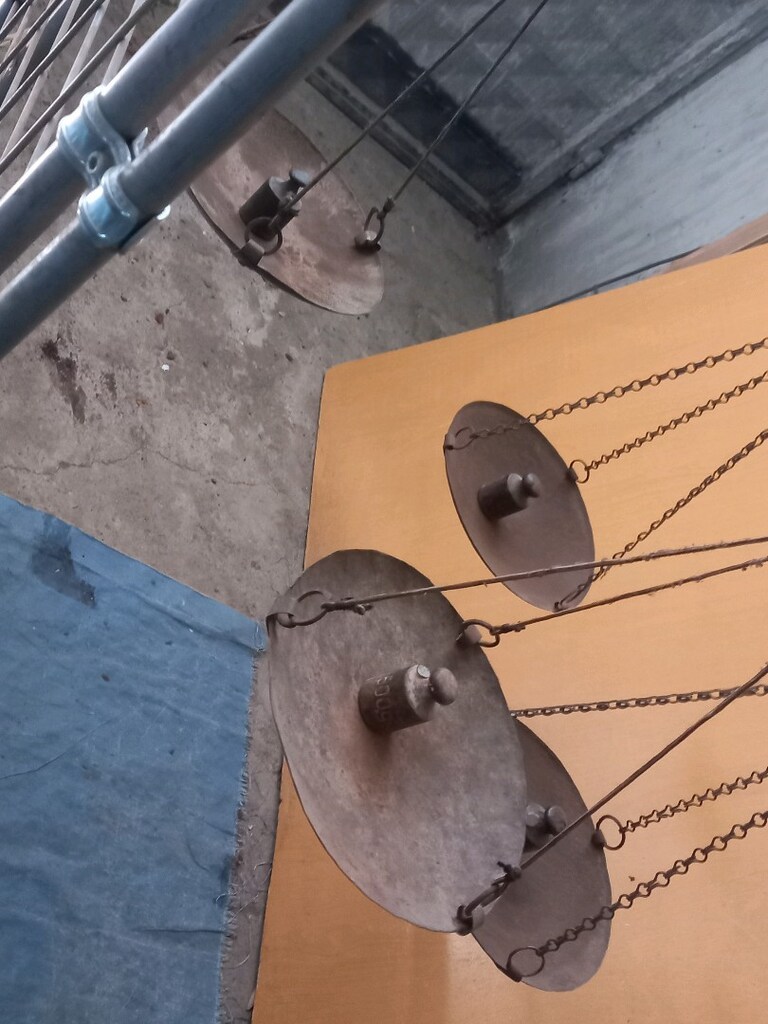 çok eski asırlık 2 adet kefeli el teraziler, bakır kefelide mevcut. - 5