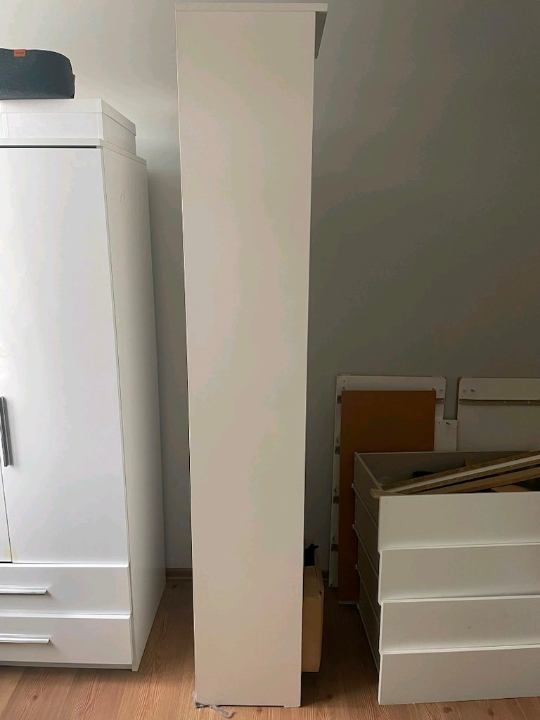 Ikea Tek Kapi Usun Vitrin - 2