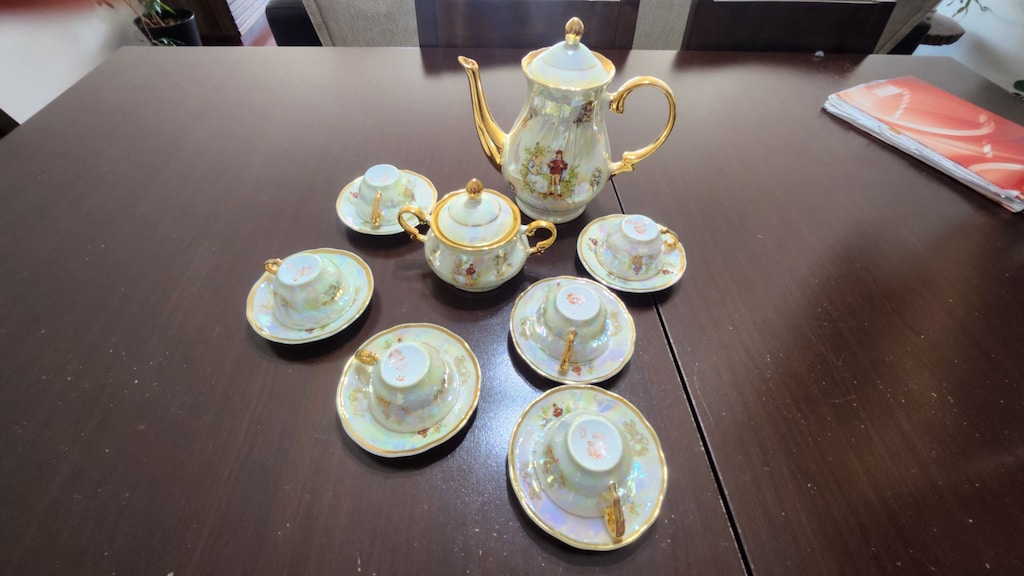 Vintage Yugoslav Jugo Porcelan Sedefli Aşıklar Çay/Kahve Takımı - 4