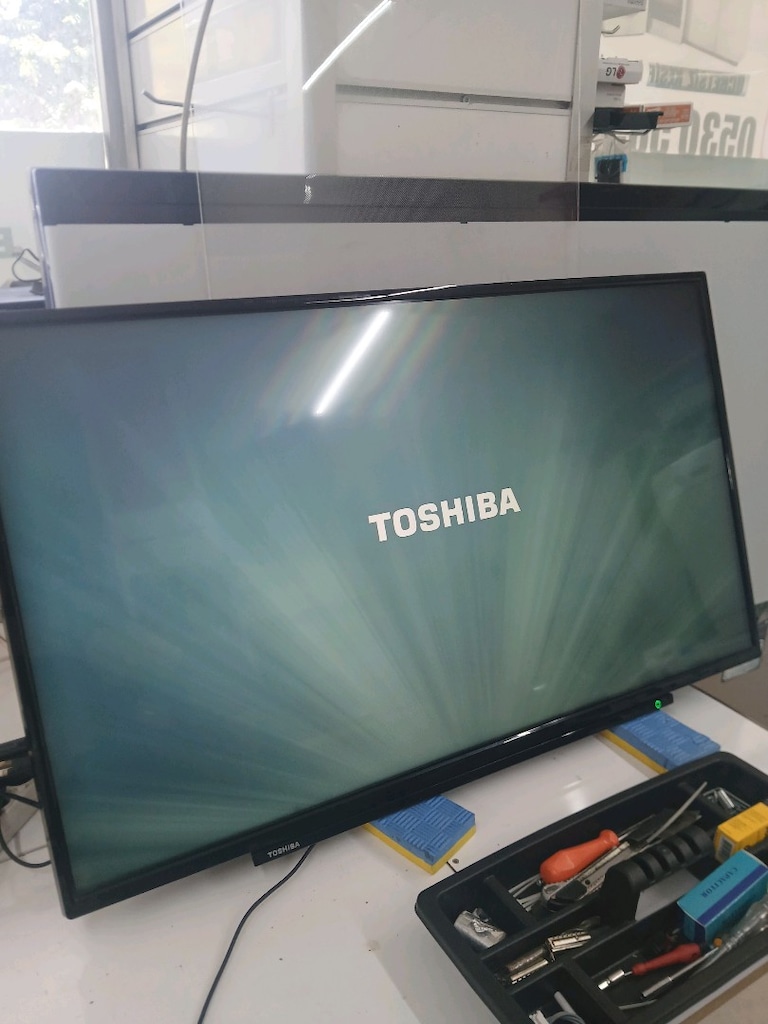 toshiba 32inc 82led uydulu andorıd - 2