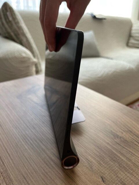 Lenovo yoga smart tablet