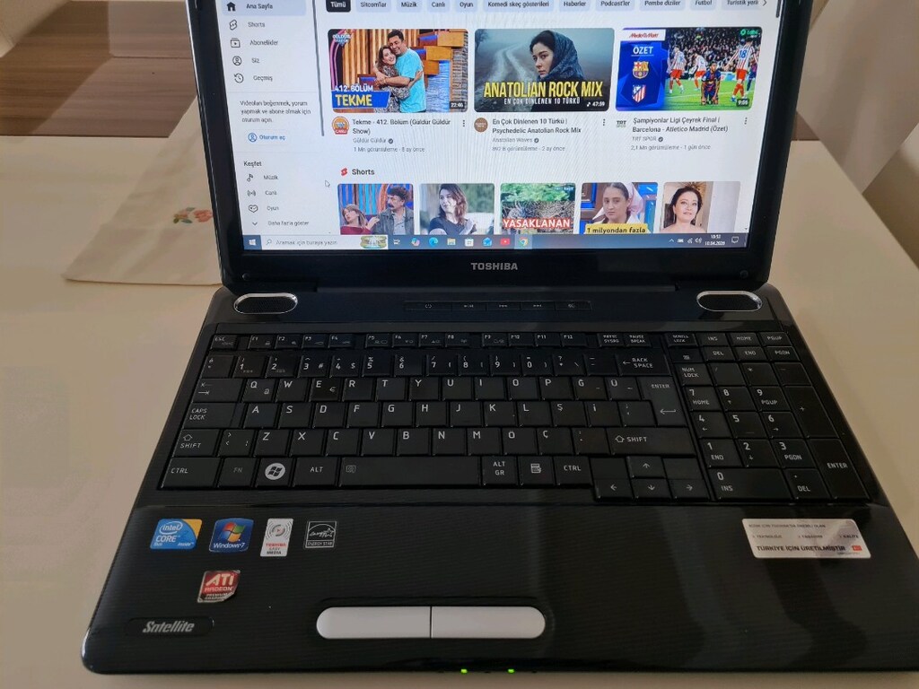Toshiba L505 - 5