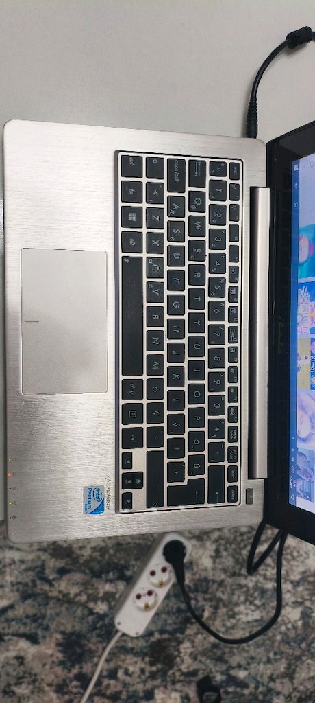 ASUS ULTRABOOK..11.6 LED_4GB RAM_320 HDD_Hdmi _usb 3.0 - 5