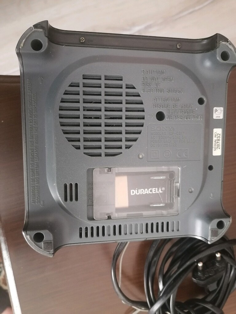FIRSAT SONY RADYO ve ÇALAR SAAT - 10