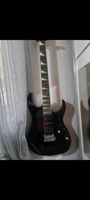 Temiz Ibanez GRG170DX + Kılıf