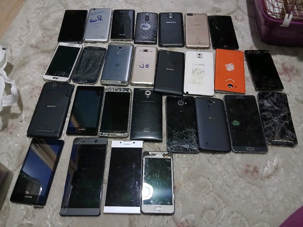 CEP TELEFON. HEPSI 27 TANE - 3