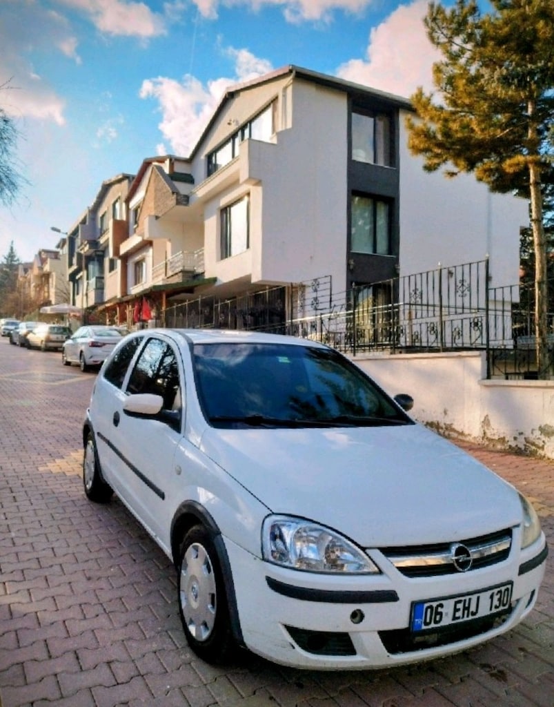 Araba -Opel Corsa C -2005- Beyaz 1.3Cdti - 3