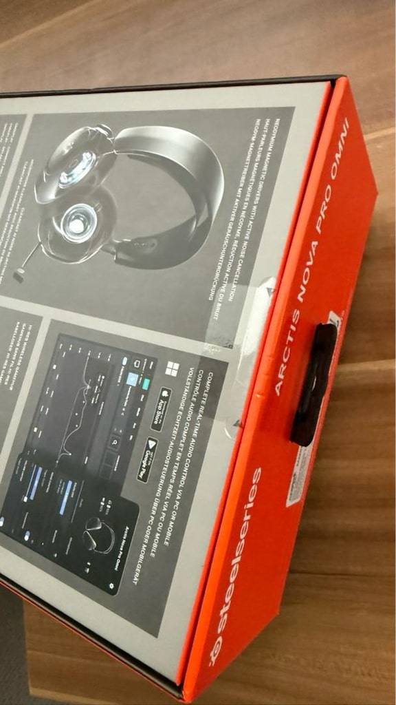 SteelSeries Arctis Nova Pro Omni - 3