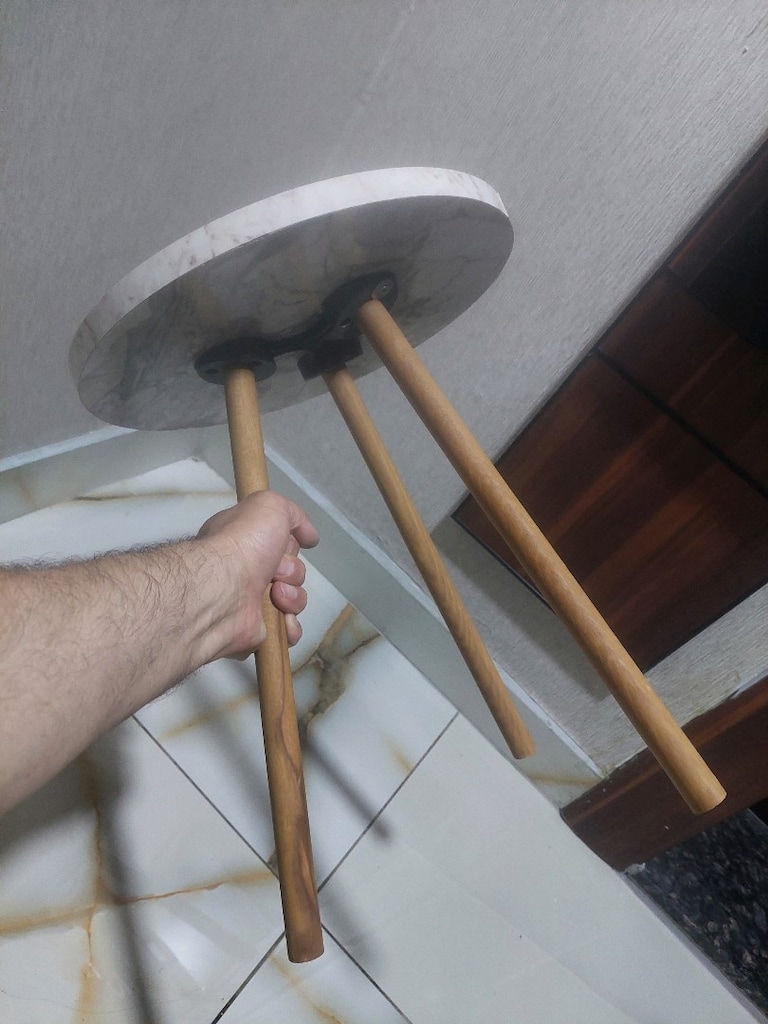 Fiskos sehpa. Çap 50 cm. Yerden yüksekliği 43 cm. Diğeri hediye. - 11