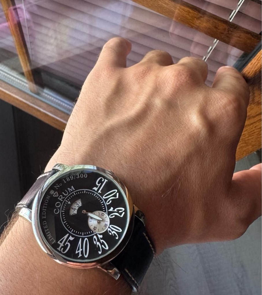 Corum Erkek saati - 2