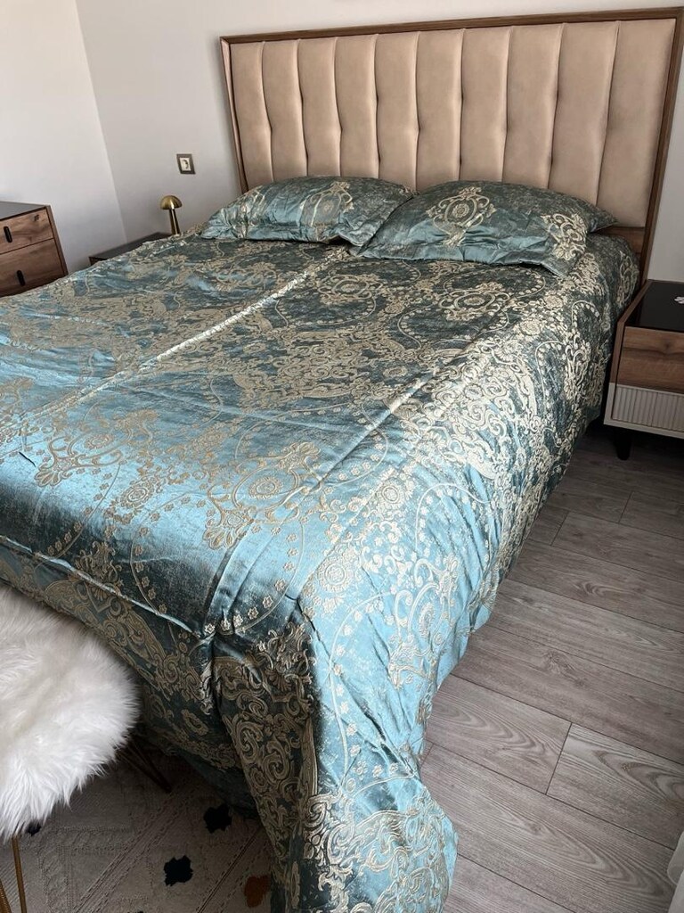 Hiç Kullanılmamış Lüks Çift Kişilik Yatak Örtüsü Seti - 2