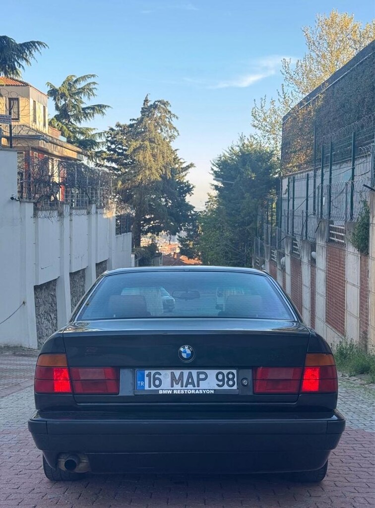 Acill !.. BMW E34 520i '93 DiamantSchwarz M50B20 Manuel Business - 10