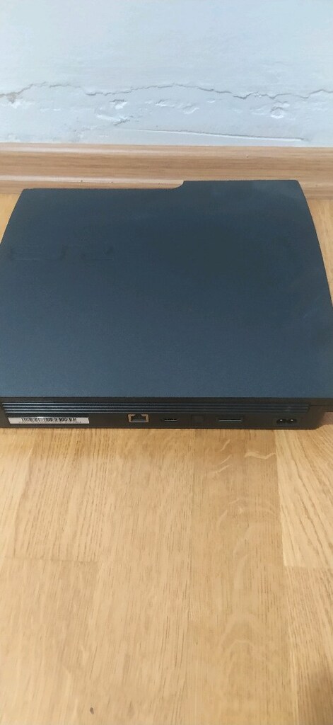 PlayStation 3 Orjinal ve Üç Adet Oyun - 3