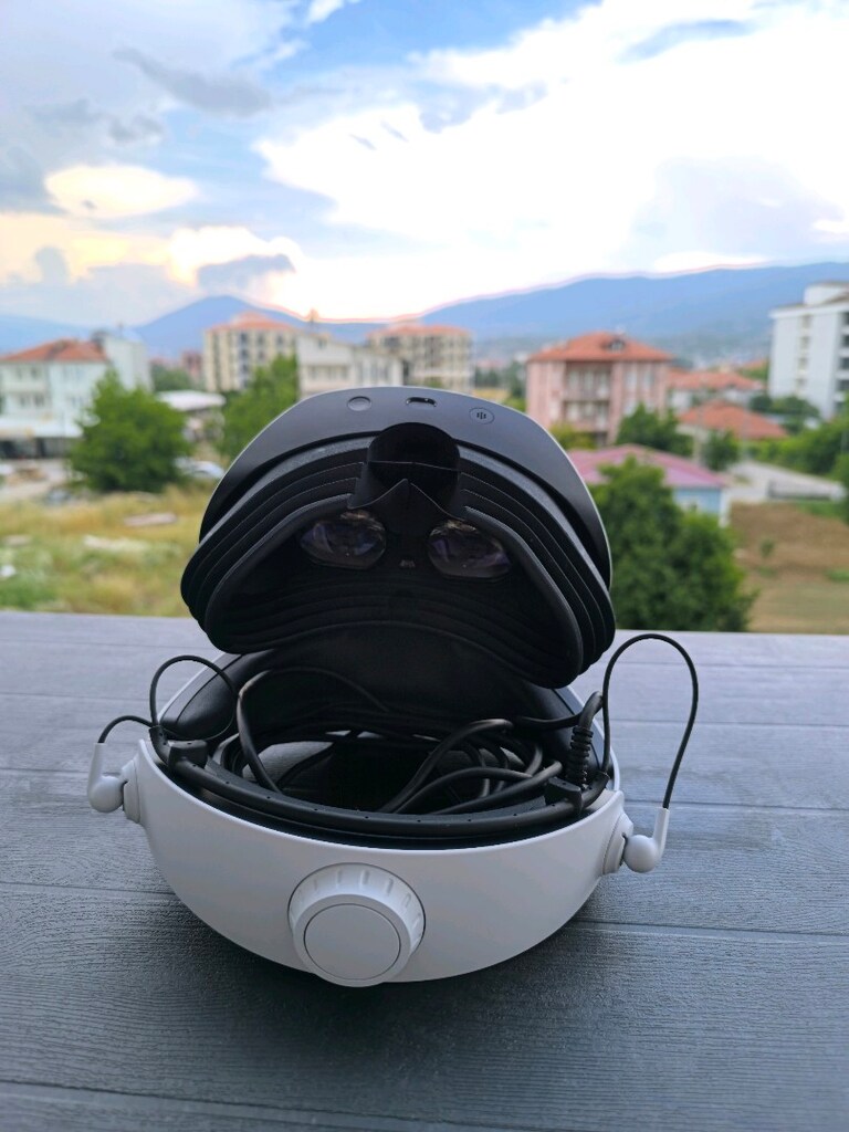 Sony PS VR2 Sanal Gerçeklik Gözlüğü - 7